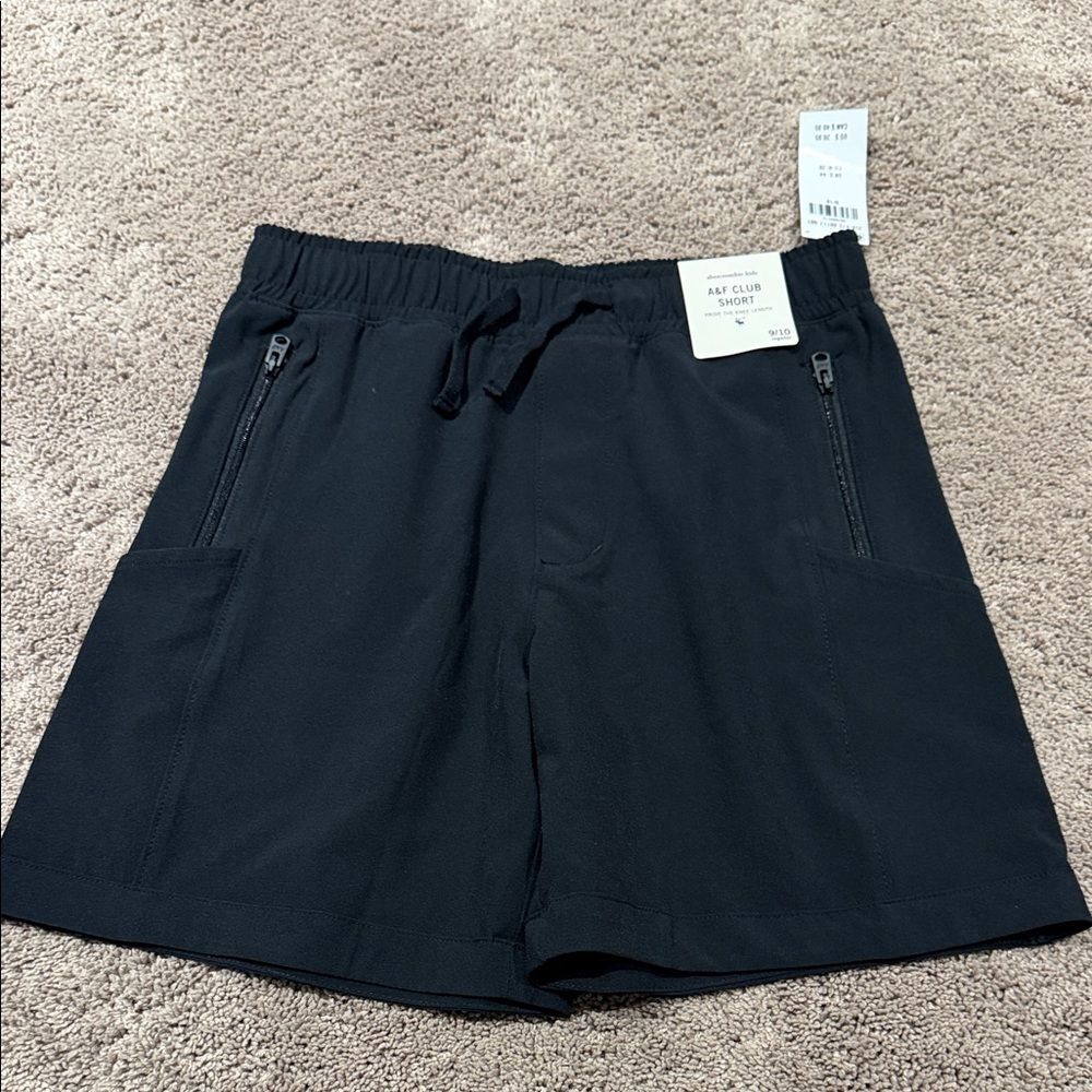 Abercrombie Kids Black club short! Size 9-10 NWT